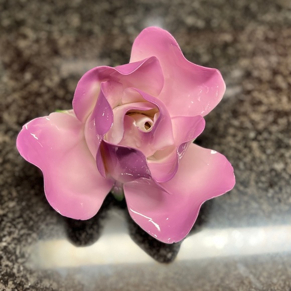 Porcelain Rose statue pink - Picture 4 of 9